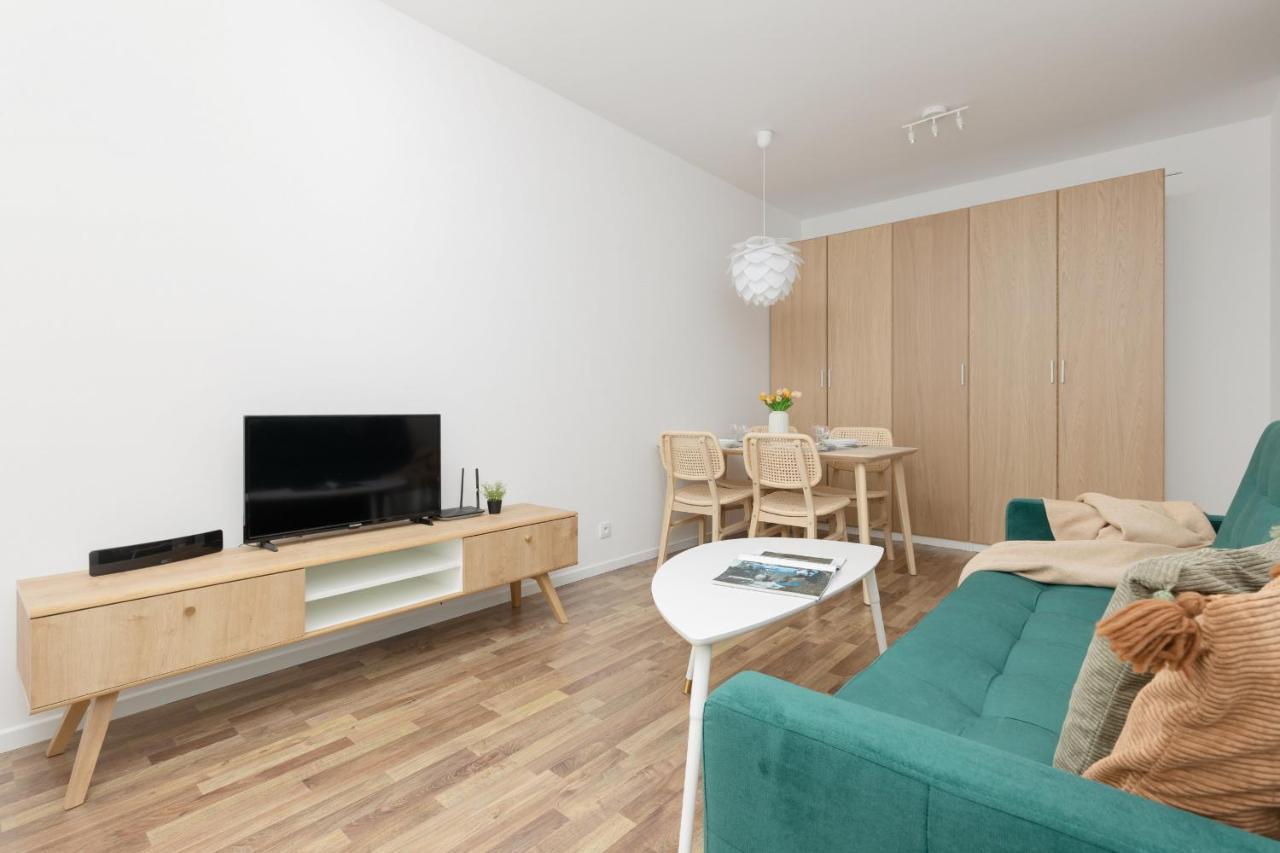 Stacja Wola Apartments With Parking By Noclegi Renters Warszawa Zewnętrze zdjęcie
