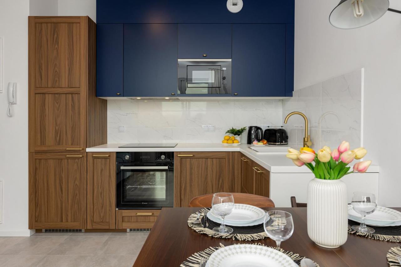 Stacja Wola Apartments With Parking By Noclegi Renters Warszawa Zewnętrze zdjęcie