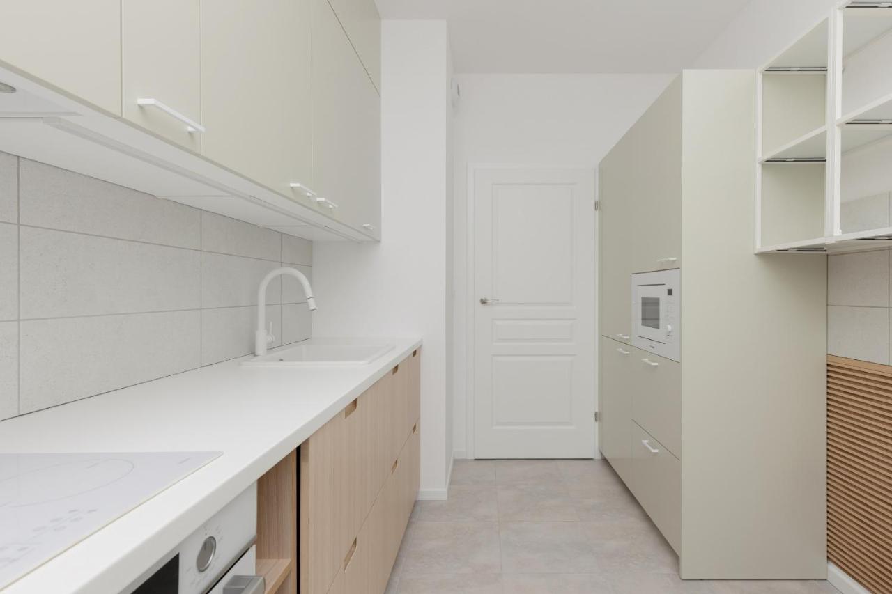Stacja Wola Apartments With Parking By Noclegi Renters Warszawa Zewnętrze zdjęcie