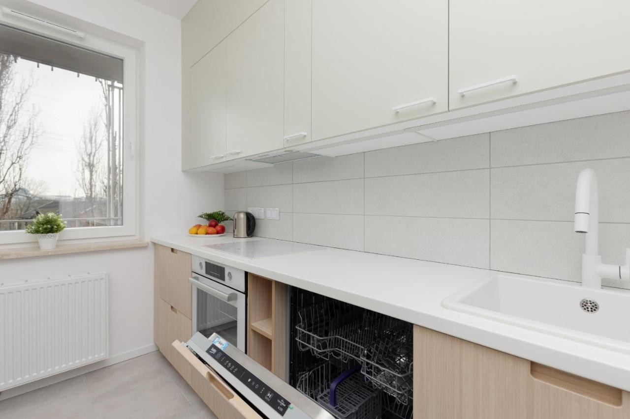 Stacja Wola Apartments With Parking By Noclegi Renters Warszawa Zewnętrze zdjęcie