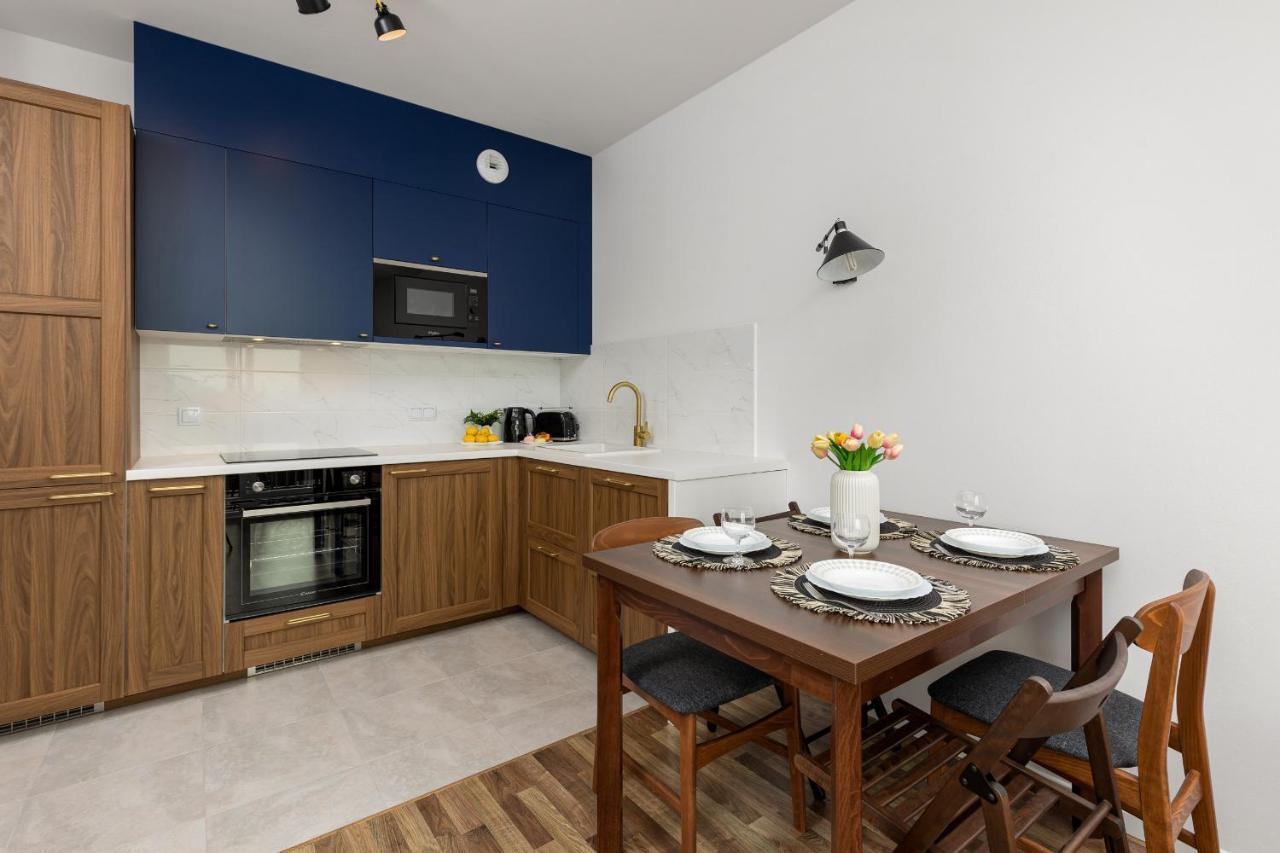 Stacja Wola Apartments With Parking By Noclegi Renters Warszawa Zewnętrze zdjęcie
