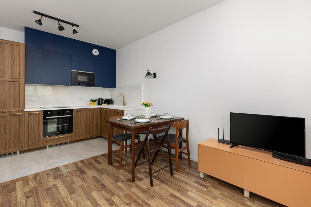 Stacja Wola Apartments With Parking By Noclegi Renters Warszawa Zewnętrze zdjęcie